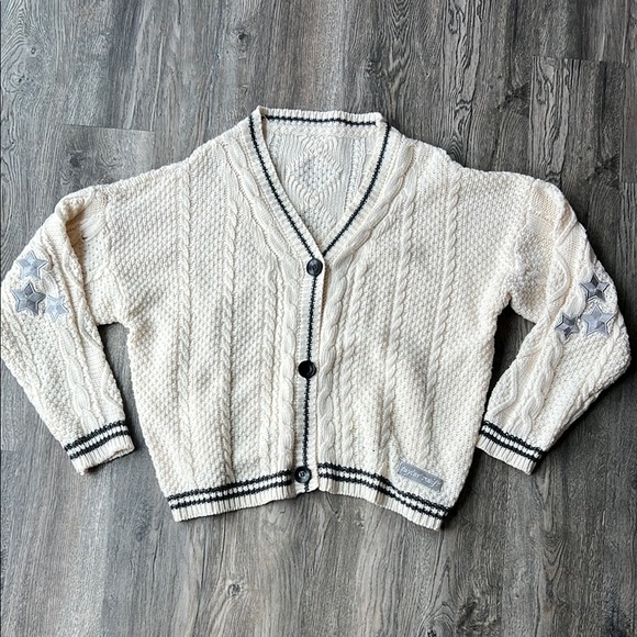 Taylor Swift Cardigan White Folklore Cardigan Sweater V Neck Shoptown Boutique - Picture 2 of 14